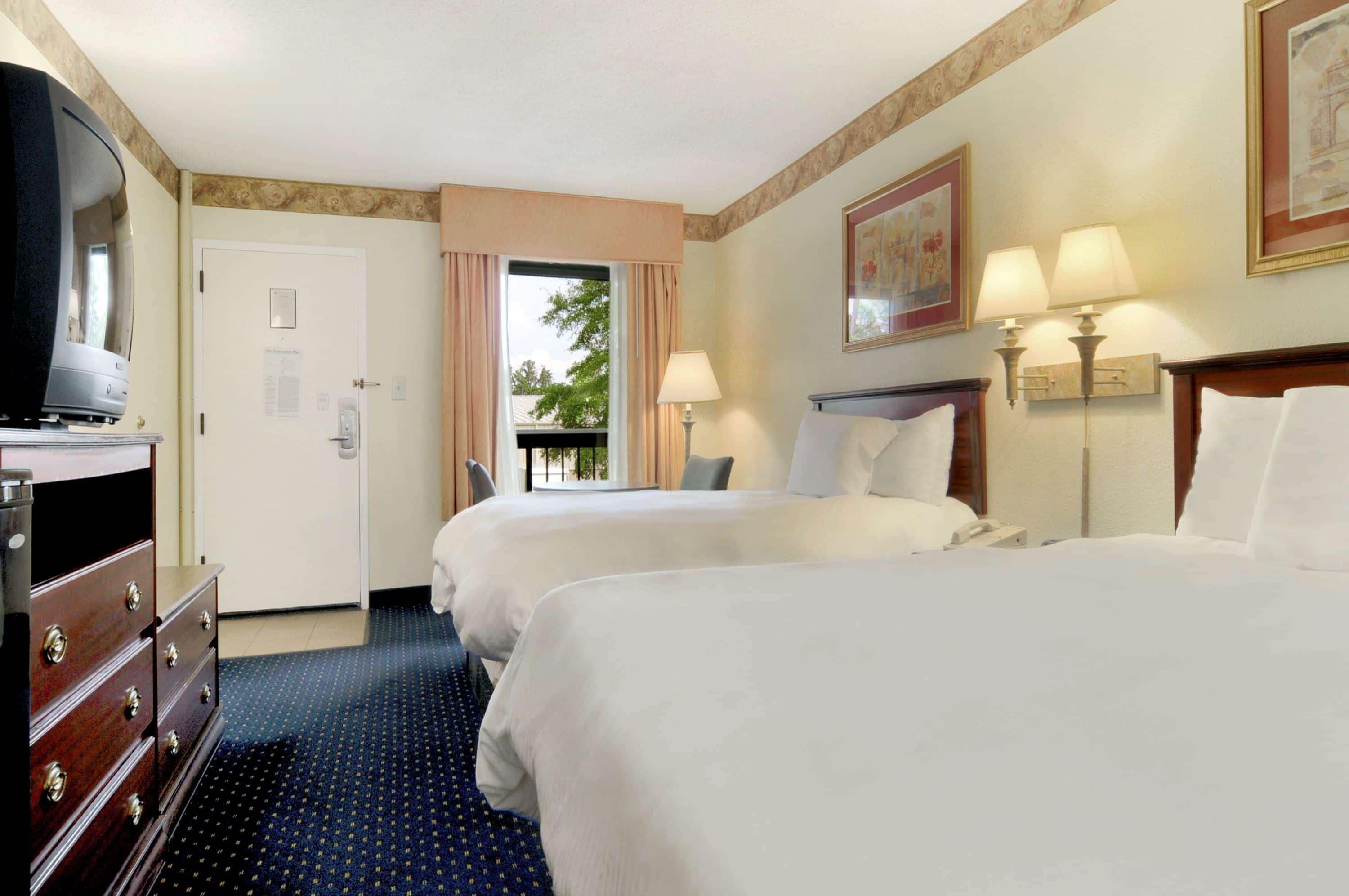 Baymont By Wyndham Tallahassee Extérieur photo