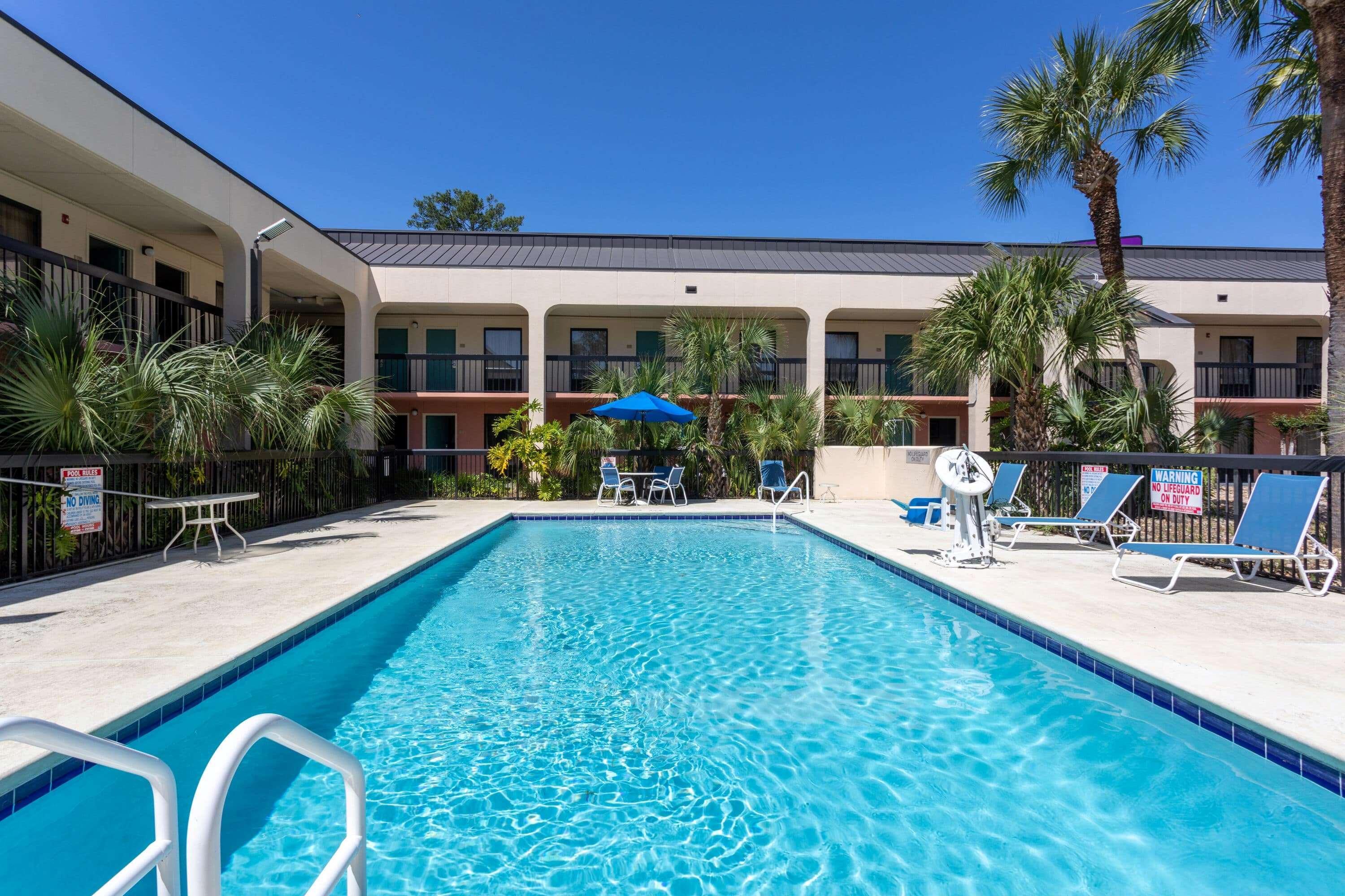 Baymont By Wyndham Tallahassee Extérieur photo